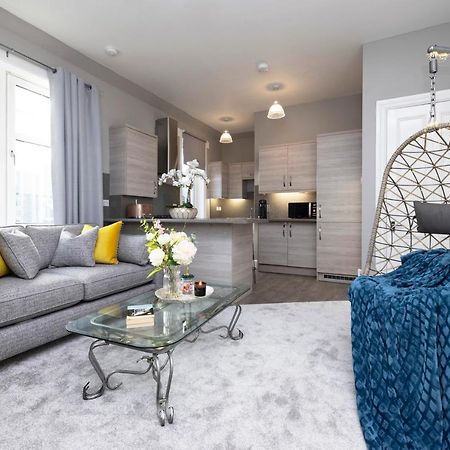 Stylish George Street Apartment Peebles Exterior photo